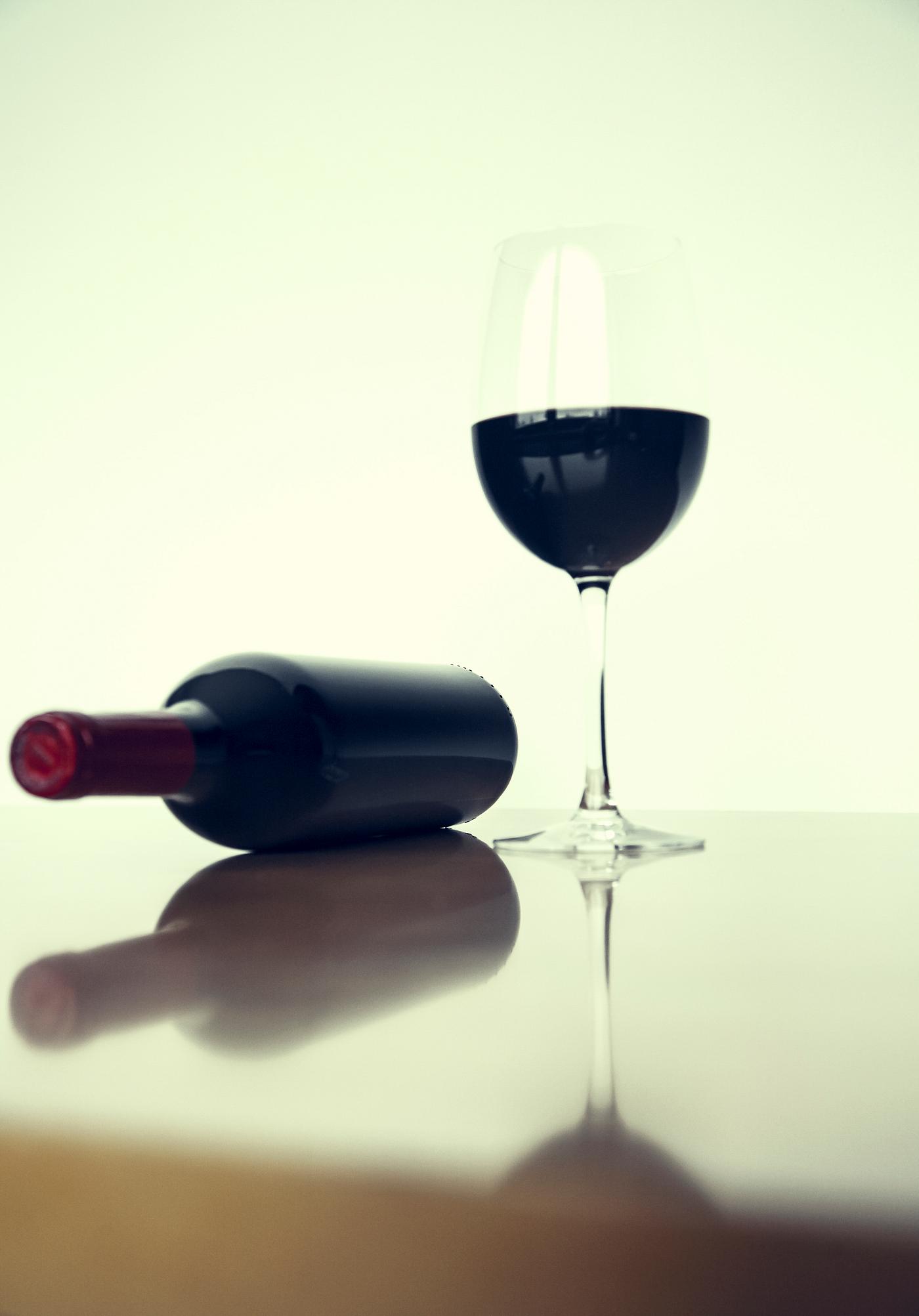 A glass of red wine A glass of red wine