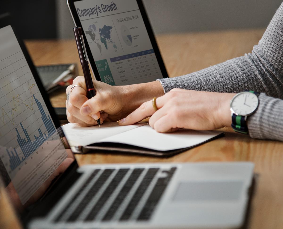 business people working on a laptop free public domain download php website templates