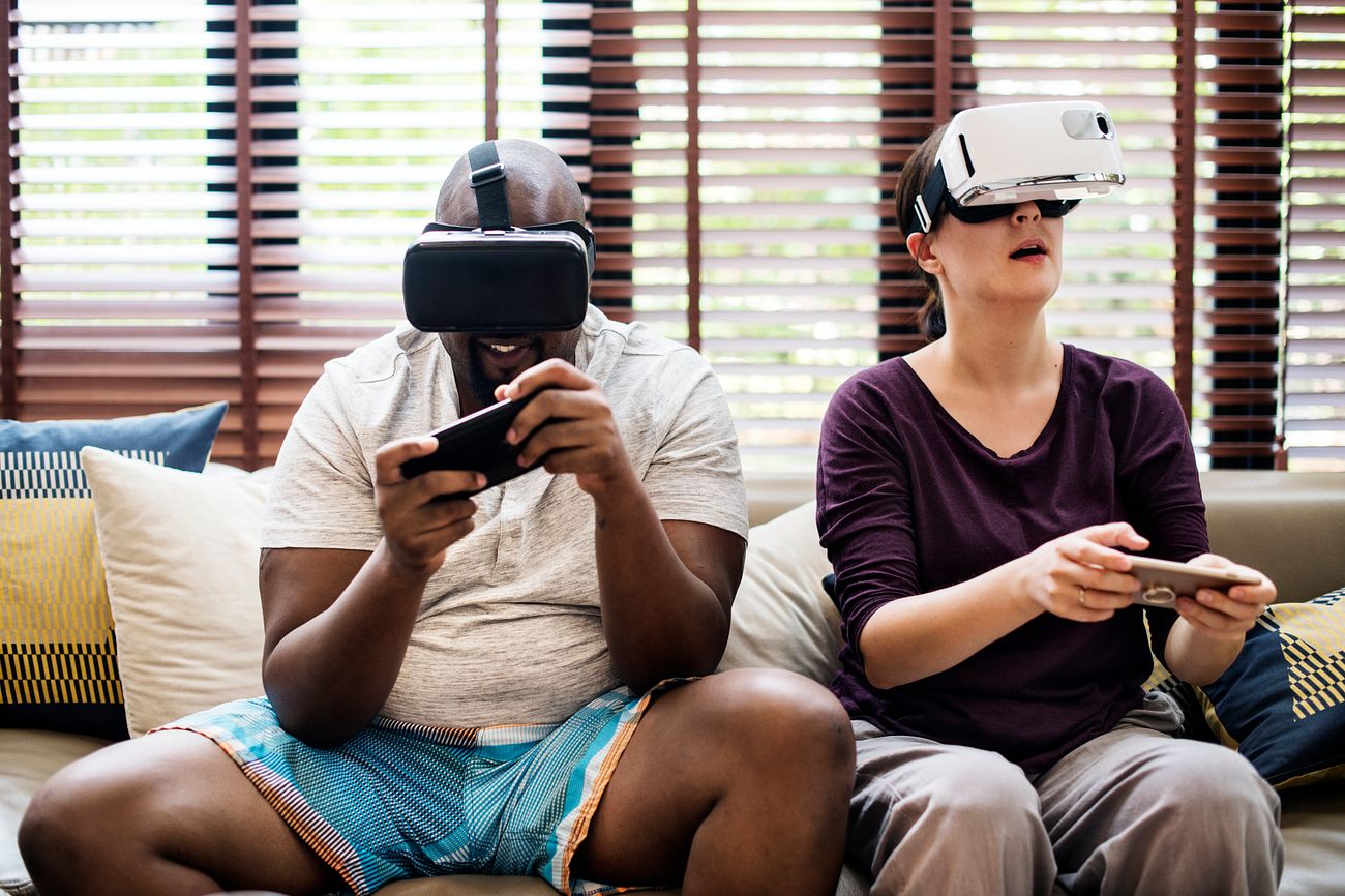 Couple playing VR video game Royalty free photo 413438