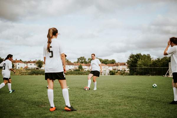 Female football players training on the field | Royalty free photo - 528688