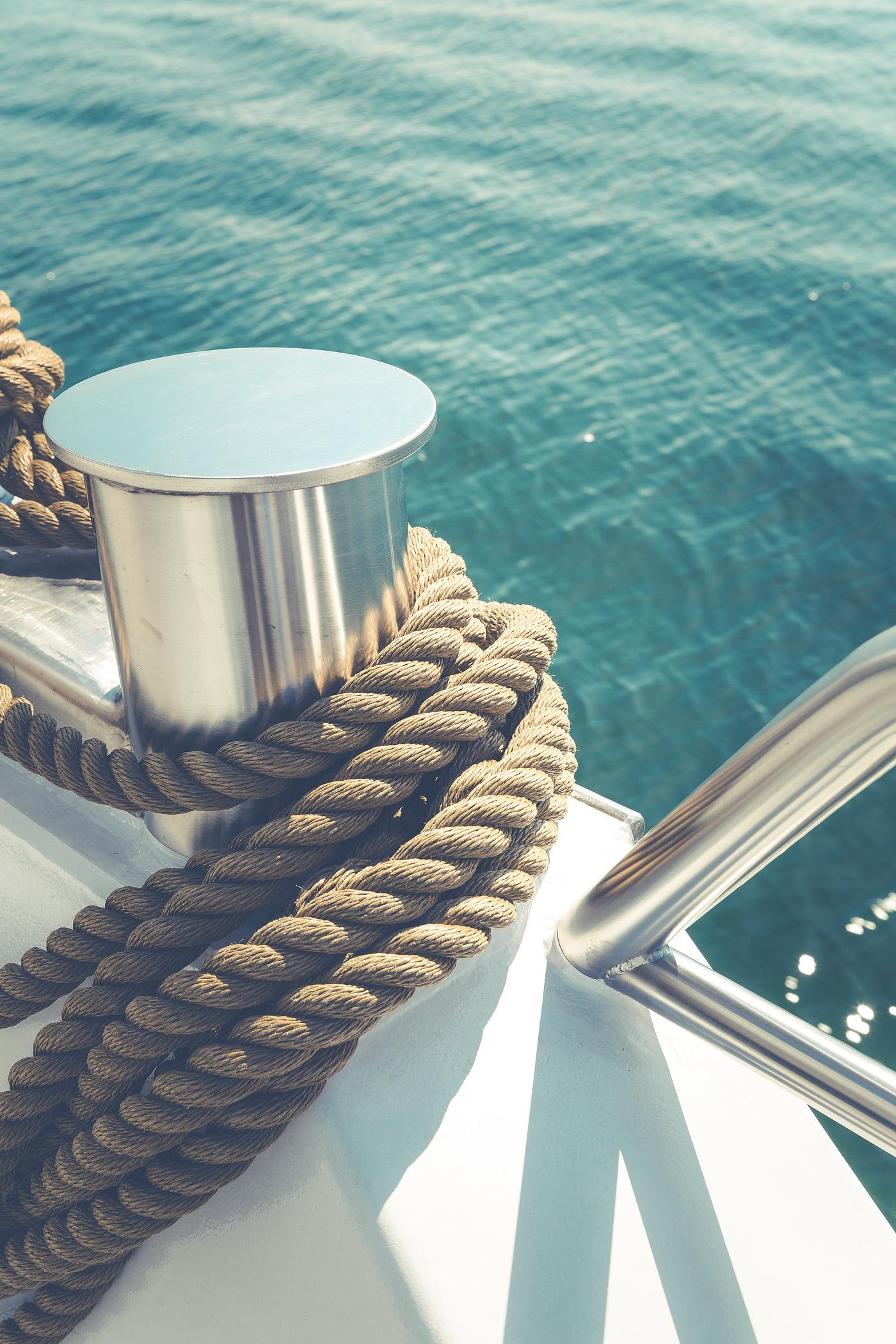 Ropes on a yacht Ropes on a yacht