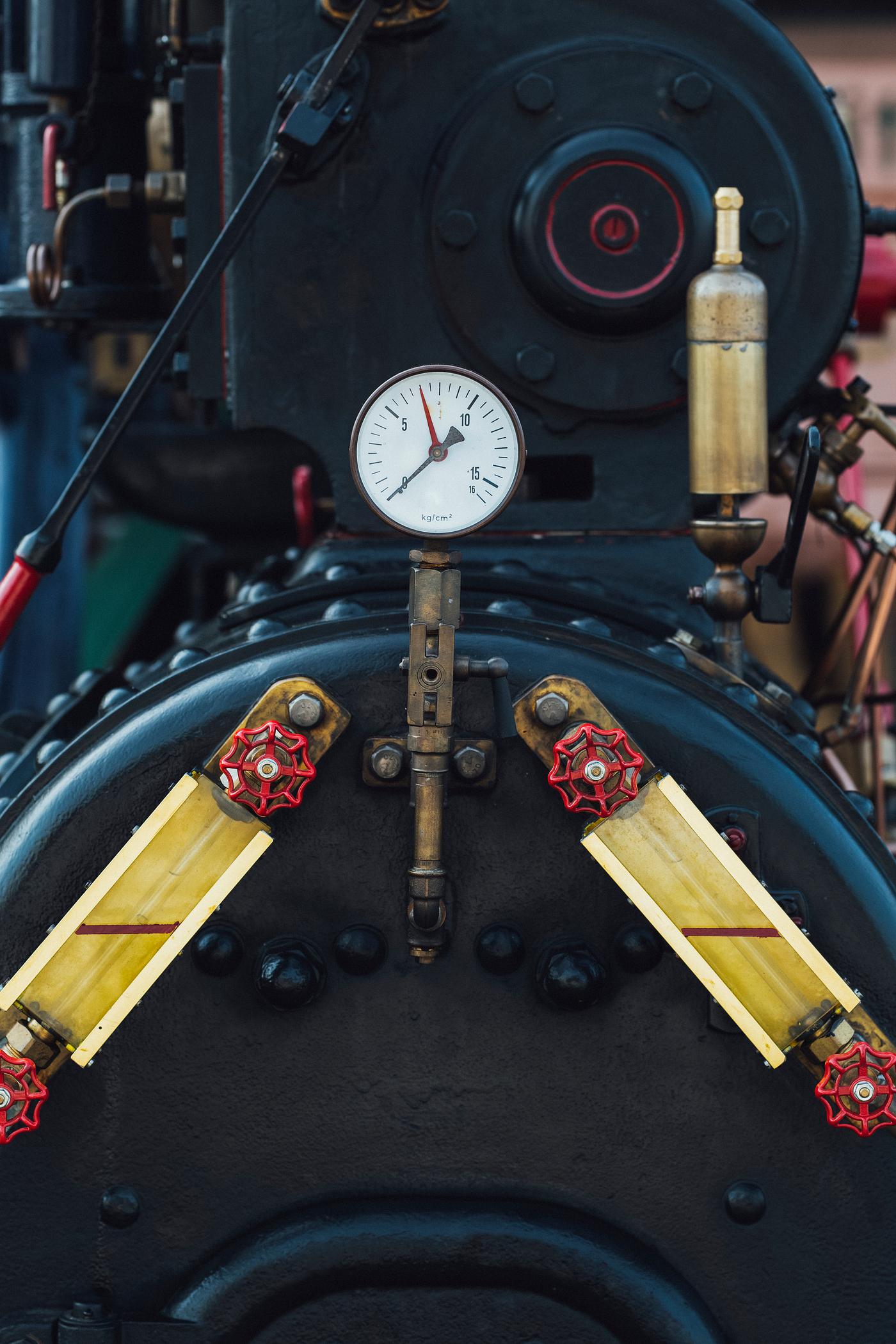 Closeup of a pressure gauge Closeup of a pressure gauge
