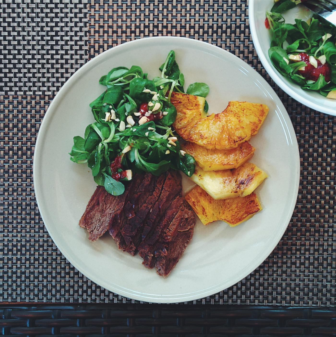 Summer roast beef with pineapple Summer roast beef with pineapple