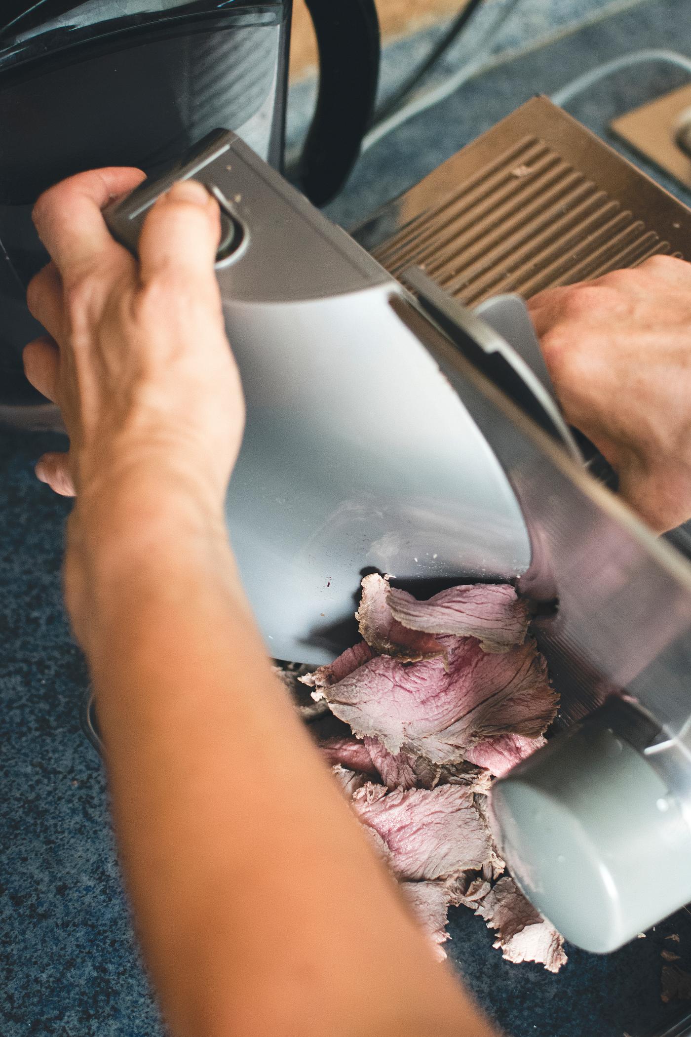 Cutting roast beef Cutting roast beef