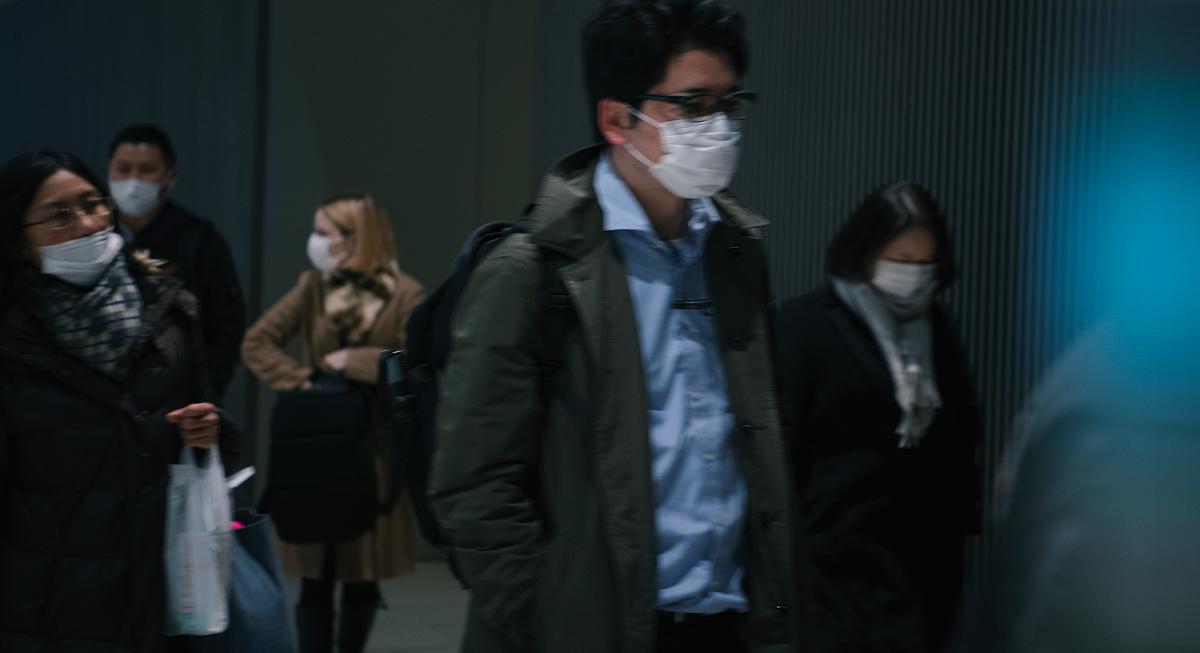 Commuters wearing disposable masks hoping to… | Free stock photo | High Resolution image Commuters wearing disposable masks hoping to prevent the spread of corona virus (COVID-19) on February 27th, 2020. Yokohama…