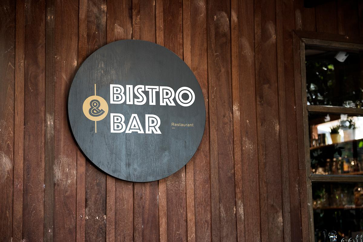 Download Bar Logo Mockup Images Free Photos Png Stickers Wallpapers Backgrounds Rawpixel