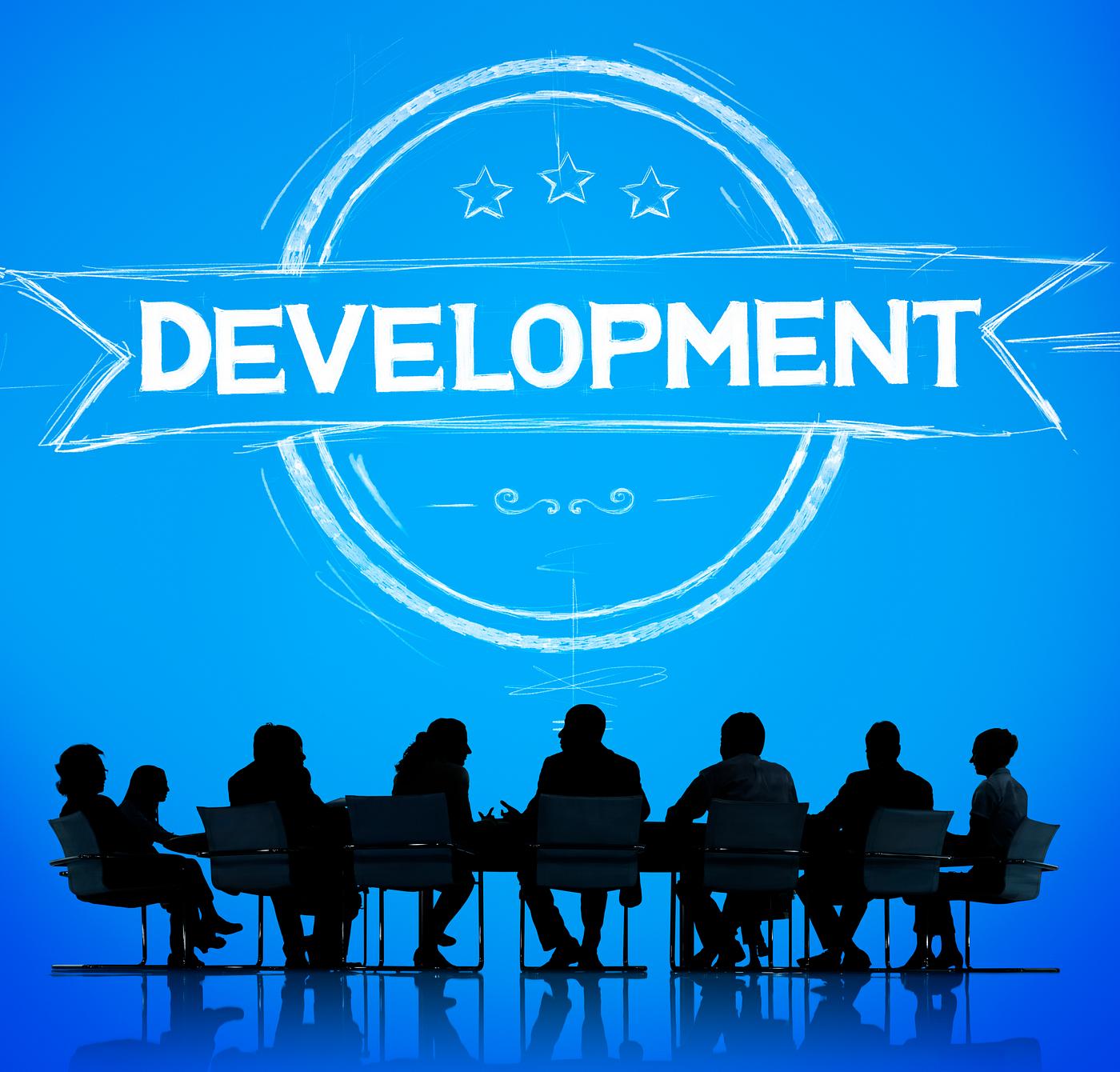 Development banner illustration with silhouette of business people at a meeting table - badge, banner, brainstorming,... Development banner illustration with silhouette of business people at a meeting table - badge, banner, brainstorming,...