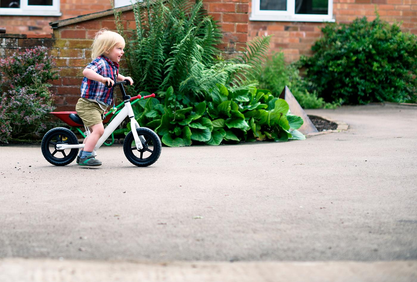 Kid in the garden Kid in the garden