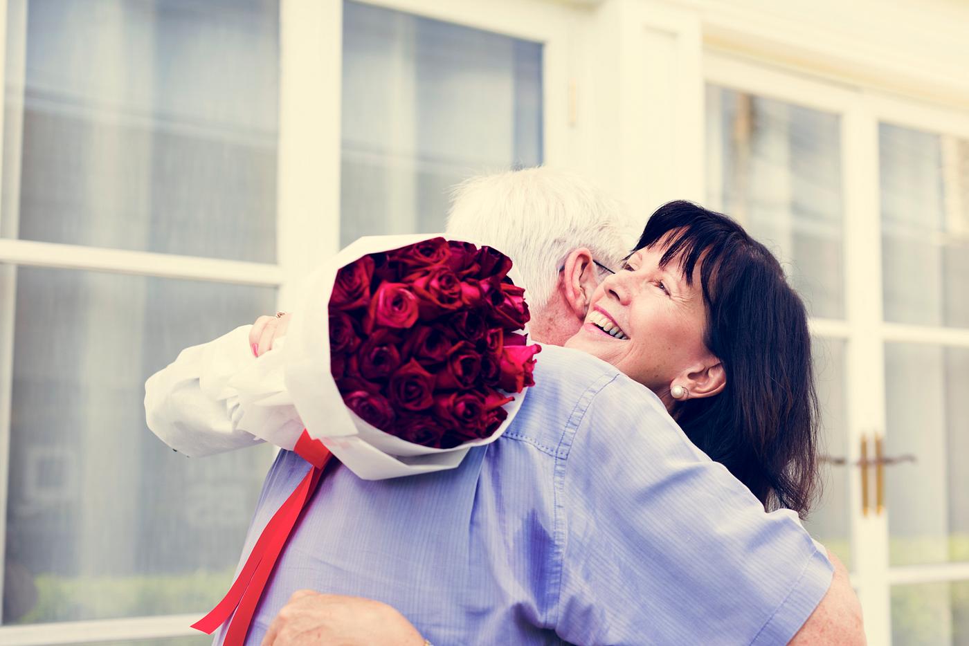 adult, affection, bouquet, caucasian, cheerful, connection, couple, embrace, female, flower, gesture, gift, guy, happiness,... adult, affection, bouquet, caucasian, cheerful, connection, couple, embrace, female, flower, gesture, gift, guy, happiness,...