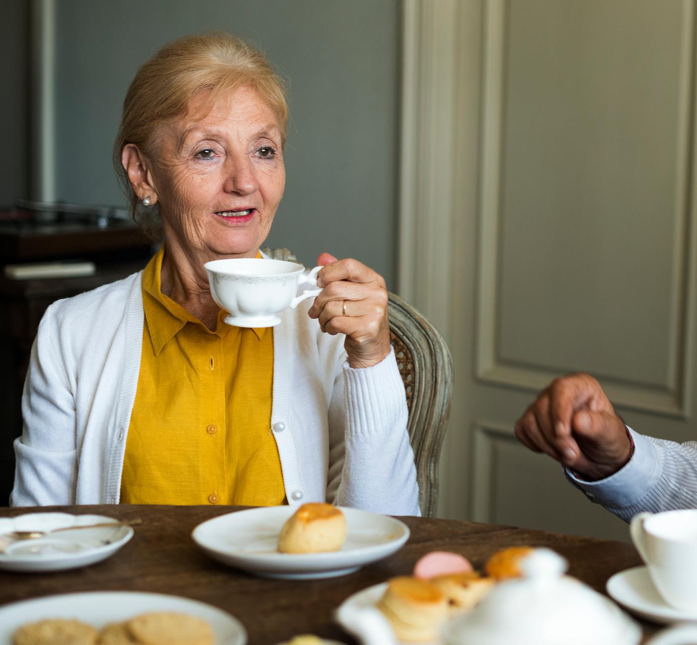 bakery, break, candid, chill, conversation, couple, cup, daily, daily life, elderly, friends, friendship, fun, hang out,... bakery, break, candid, chill, conversation, couple, cup, daily, daily life, elderly, friends, friendship, fun, hang out,...