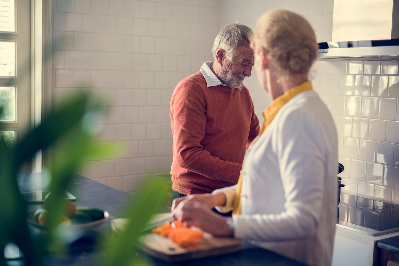 person, peppers, relax, retired, bell pepper, house, daily life, people, kitchen counter, pot, retirement, cucumber, life,... person, peppers, relax, retired, bell pepper, house, daily life, people, kitchen counter, pot, retirement, cucumber, life,...
