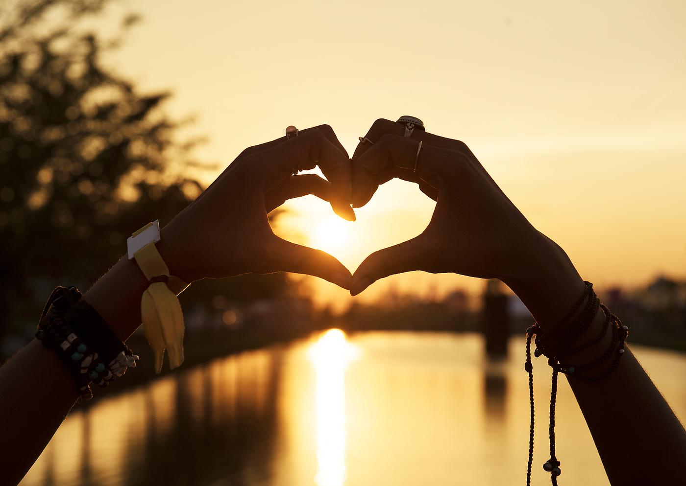 love, heart, summer, peace, party, hanging out, adults, carefree, cc0, concert, creative common 0, creative commons 0, crowd... love, heart, summer, peace, party, hanging out, adults, carefree, cc0, concert, creative common 0, creative commons 0, crowd...