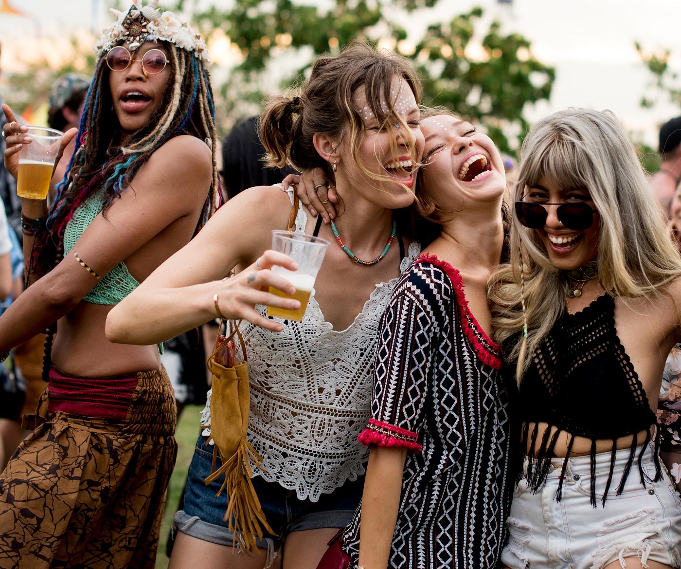 concert, bonding, party, people, friends, woman, event, lifestyle, weekend, friendship, leisure, happiness, fun, youth,... concert, bonding, party, people, friends, woman, event, lifestyle, weekend, friendship, leisure, happiness, fun, youth,...
