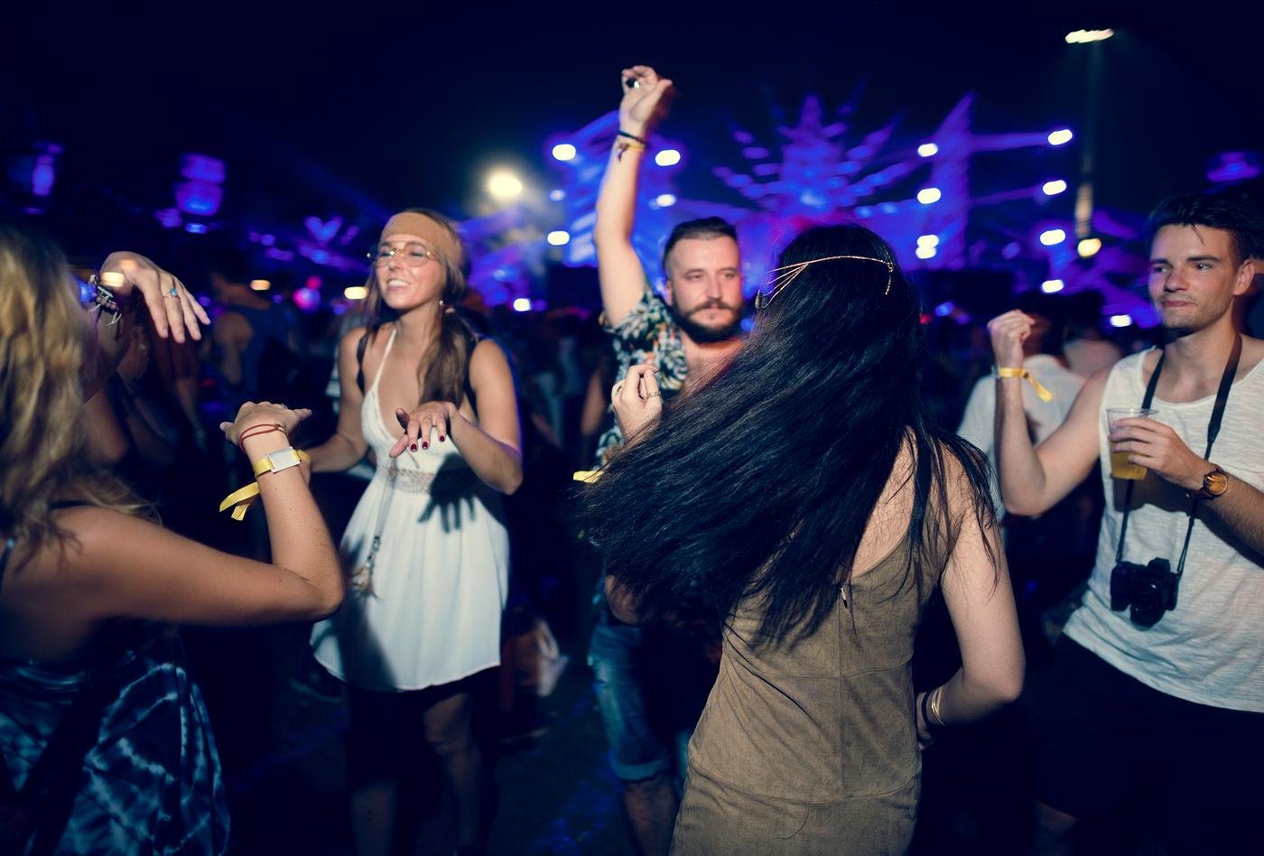 concert, bonding, party, people, friends, event, lifestyle, weekend, friendship, leisure, happiness, fun, youth, holiday,... concert, bonding, party, people, friends, event, lifestyle, weekend, friendship, leisure, happiness, fun, youth, holiday,...