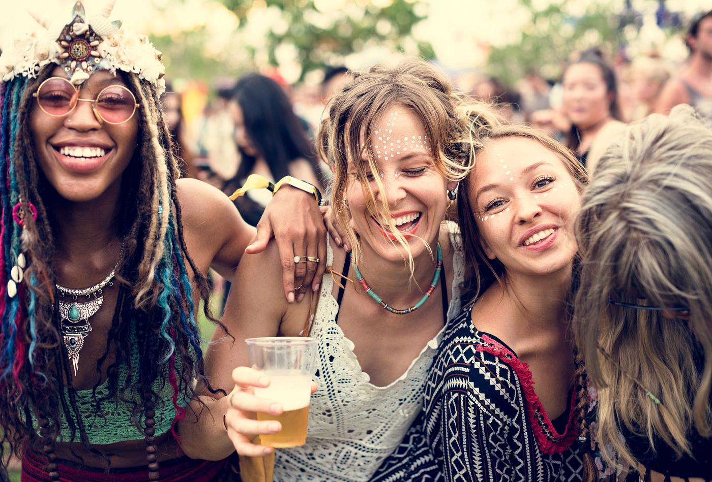 concert, person, drinking, party, people, together, friends, beer, woman, event, drink, lifestyle, weekend, friendship, hold... concert, person, drinking, party, people, together, friends, beer, woman, event, drink, lifestyle, weekend, friendship, hold...