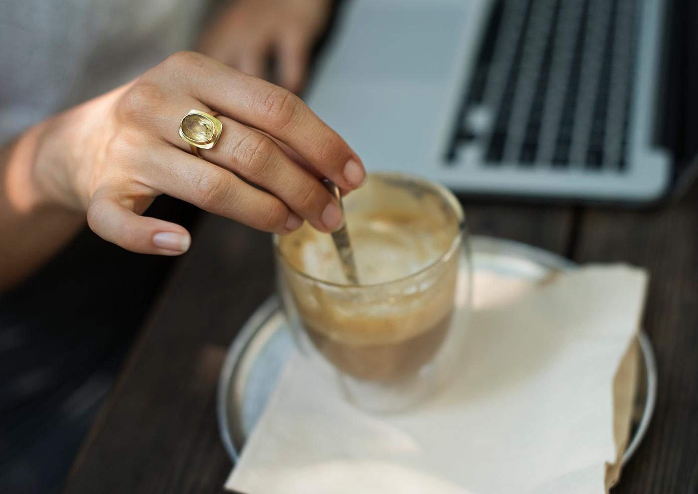 break, hand, cafe, cc0, coffee, coffee shop, connection, creative common 0, creative commons 0, internet, online, table break, hand, cafe, cc0, coffee, coffee shop, connection, creative common 0, creative commons 0, internet, online, table