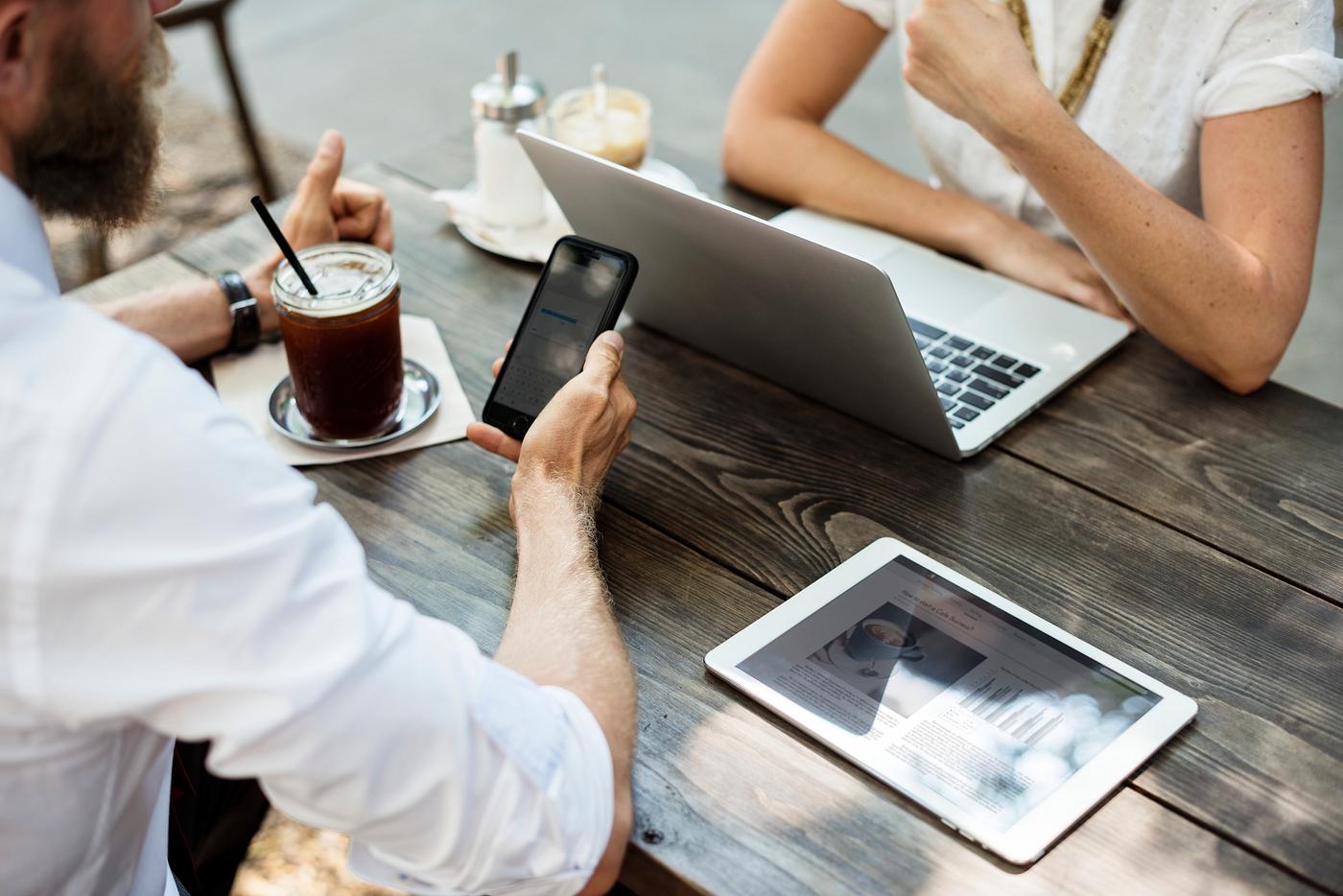 business, laptop, beard, planning, coffee shop, meeting, agreement, beverage, brainstorming, cafe, cc0, coffee, connection,... business, laptop, beard, planning, coffee shop, meeting, agreement, beverage, brainstorming, cafe, cc0, coffee, connection,...