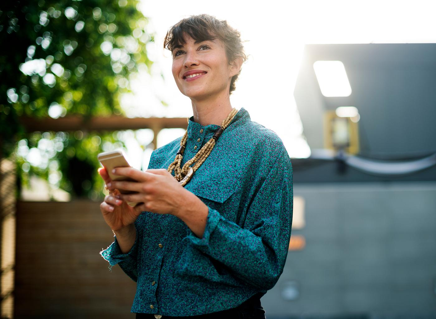woman, smile, cc0, connection, creative common 0, creative commons 0, interaction, internet, mobile phone, networking, on... woman, smile, cc0, connection, creative common 0, creative commons 0, interaction, internet, mobile phone, networking, on...