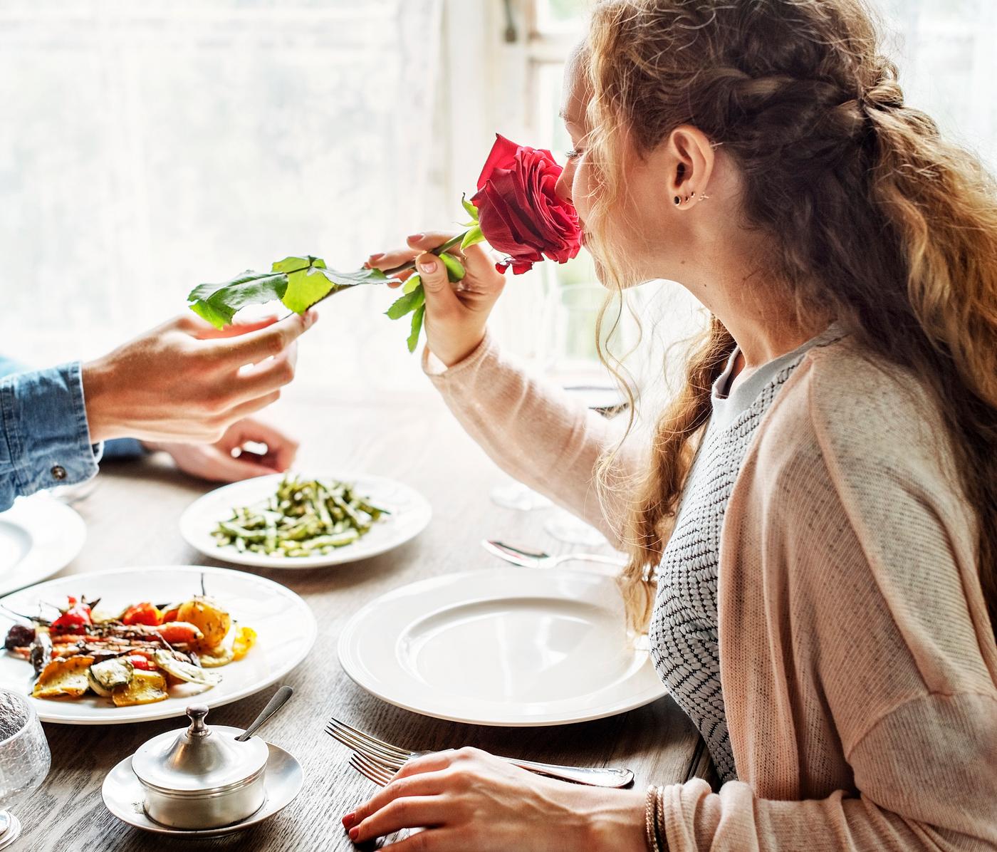 expression, person, people, together, love, woman, gather, lunch, cheerful, flower, hold, happiness, table, dinner, rose,... expression, person, people, together, love, woman, gather, lunch, cheerful, flower, hold, happiness, table, dinner, rose,...
