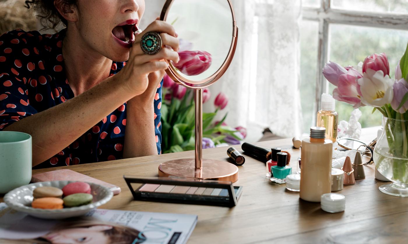 attach, attached, beautiful, beauty, blossom, cosmetics, decoration, design, desk, fashion, floral, flower, fresh, freshness... attach, attached, beautiful, beauty, blossom, cosmetics, decoration, design, desk, fashion, floral, flower, fresh, freshness...