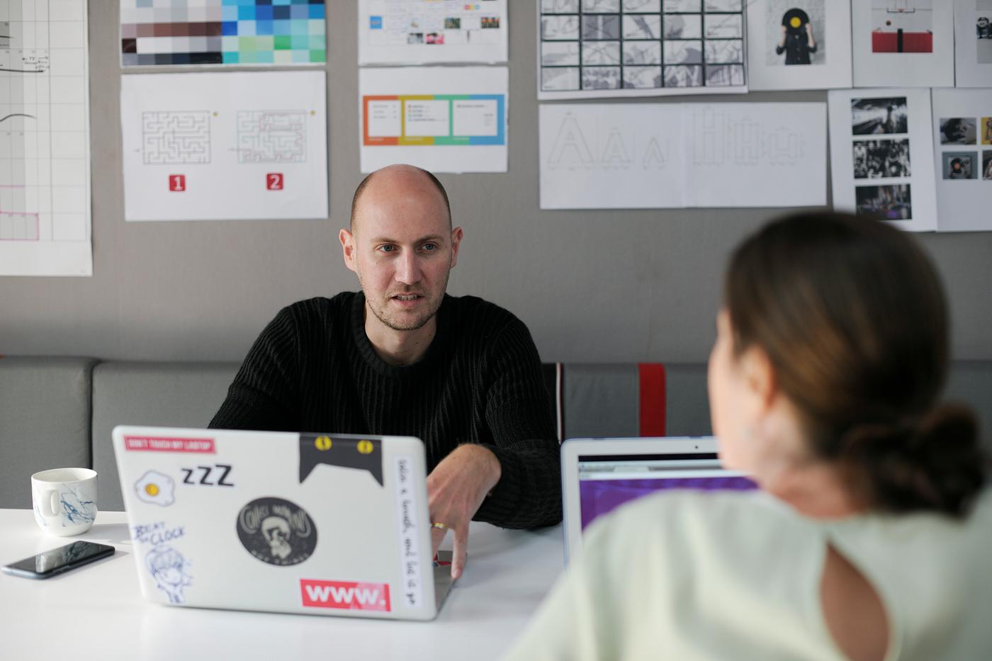 programmer, brainstorm, casual, caucasian, colleagues, communication, creative, device, digital, diverse, diversity, friends... programmer, brainstorm, casual, caucasian, colleagues, communication, creative, device, digital, diverse, diversity, friends...