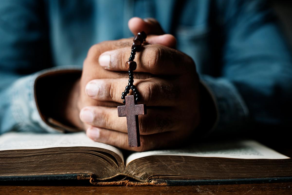 Diverse religious shoot
