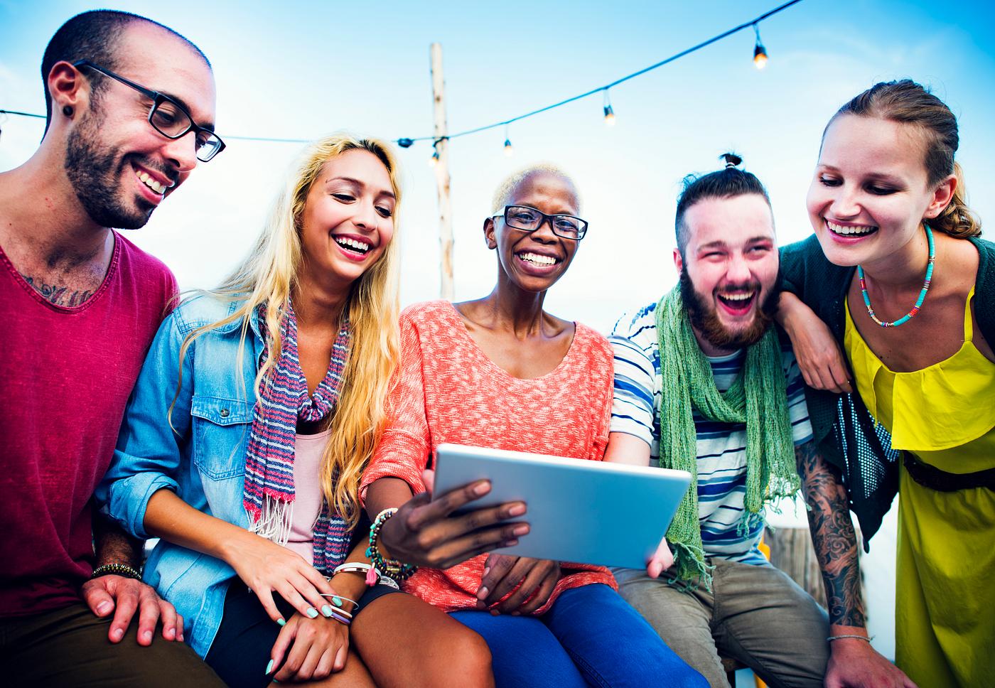 beach, beautiful, bonding, cafe, casual, celebration, cheerful, conversation, digital device, digital tablet, friends,... beach, beautiful, bonding, cafe, casual, celebration, cheerful, conversation, digital device, digital tablet, friends,...