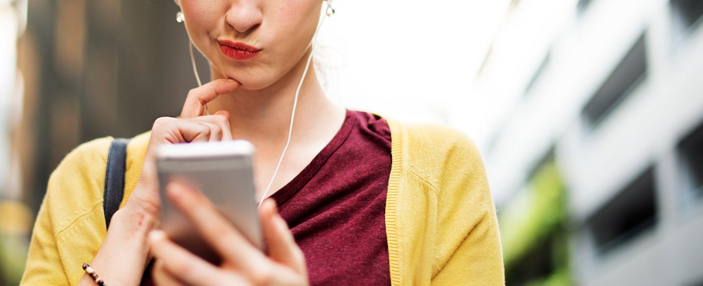 lifestyles, activity, audio equipment, casual, cheerful, chilling, city, connection, earphones, enjoyment, entertainment,... lifestyles, activity, audio equipment, casual, cheerful, chilling, city, connection, earphones, enjoyment, entertainment,...