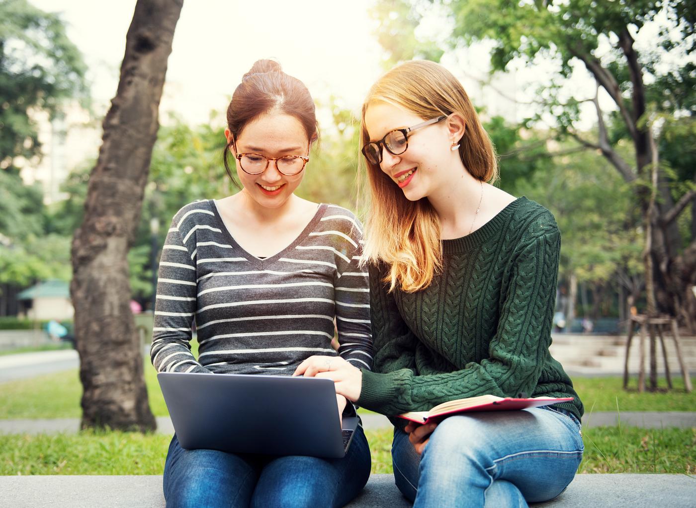 analysing, analysis, bonding, book, brainstorming, campus, casual, college, communication, conversation, cooperation,... analysing, analysis, bonding, book, brainstorming, campus, casual, college, communication, conversation, cooperation,...