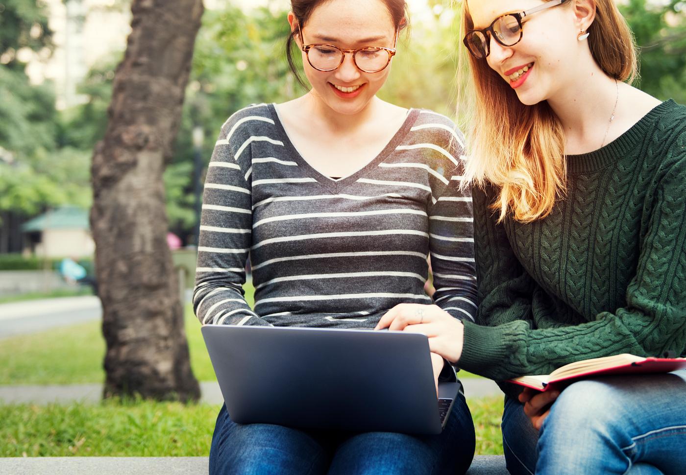 analysing, analysis, bonding, book, brainstorming, campus, casual, college, communication, conversation, cooperation,... analysing, analysis, bonding, book, brainstorming, campus, casual, college, communication, conversation, cooperation,...