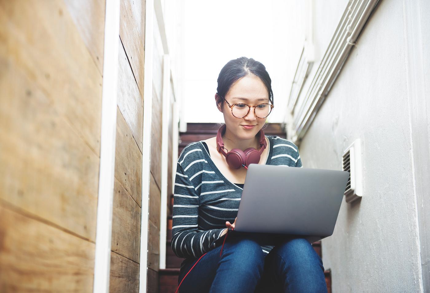browsing, casual, college, communication, connection, device, digital, digital device, education, eletronic, girl, global... browsing, casual, college, communication, connection, device, digital, digital device, education, eletronic, girl, global...