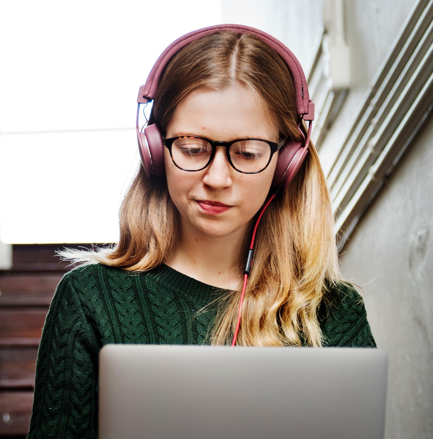 alone, browsing, cafe, calling, casual, college, communication, connection, digital device, education, girl, glasses, global... alone, browsing, cafe, calling, casual, college, communication, connection, digital device, education, girl, glasses, global...
