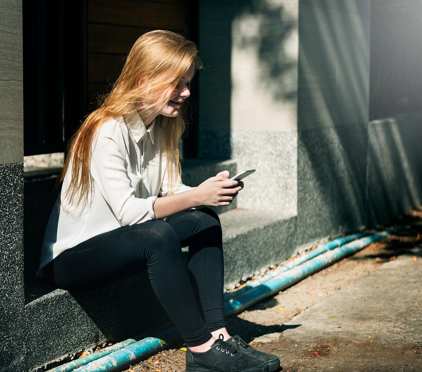 alone, attractive, casual, cheerful, connect, connecting, connection, day, device, digital, enjoyment, experience, fashion,... alone, attractive, casual, cheerful, connect, connecting, connection, day, device, digital, enjoyment, experience, fashion,...