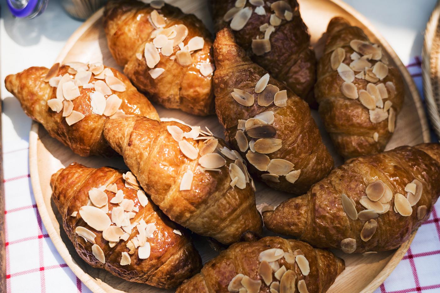 almond, baguette, bake, baked, bakehouse, baker, bakery, bread, bun, bunch, cinnamon, classic, croissant, crust, cuisine,... almond, baguette, bake, baked, bakehouse, baker, bakery, bread, bun, bunch, cinnamon, classic, croissant, crust, cuisine,...