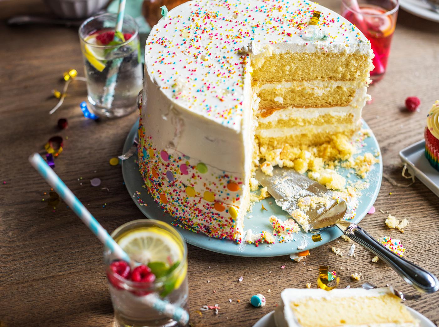 yummy, bake, baked, bakery, birthday, break, cake, cakes, catering, celebrate, celebration, cream, cut, decoration,... yummy, bake, baked, bakery, birthday, break, cake, cakes, catering, celebrate, celebration, cream, cut, decoration,...
