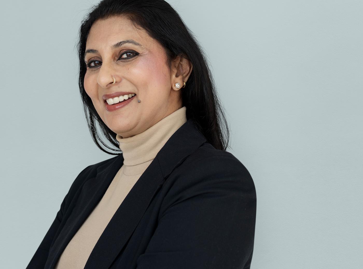 studio, expression, pastel, person, people, woman, lifestyle, smile, positive, cheerful, isolated, happiness, businesswoman... studio, expression, pastel, person, people, woman, lifestyle, smile, positive, cheerful, isolated, happiness, businesswoman...