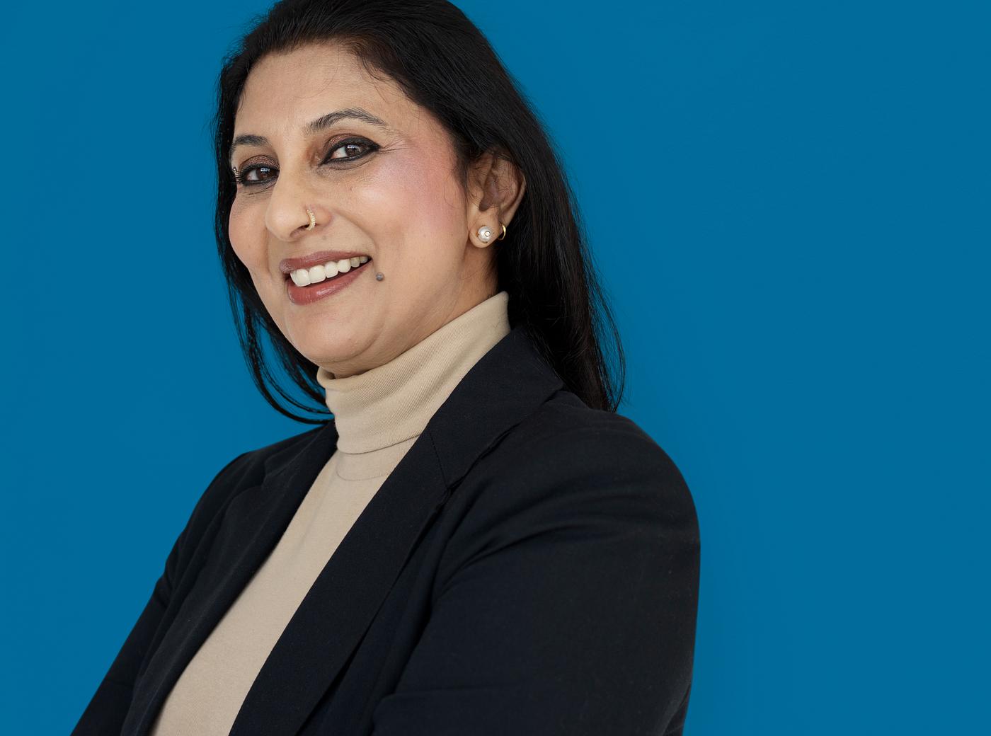 studio, expression, person, vibrant, people, woman, lifestyle, smile, positive, cheerful, isolated, happiness, businesswoman... studio, expression, person, vibrant, people, woman, lifestyle, smile, positive, cheerful, isolated, happiness, businesswoman...