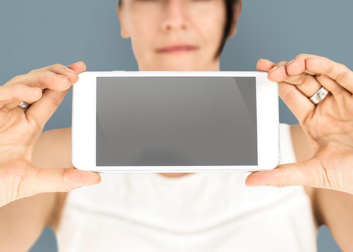 expression, studio, person, phone, portable, technology, holding, object, landscape, people, network, positivity, caucasian... expression, studio, person, phone, portable, technology, holding, object, landscape, people, network, positivity, caucasian...