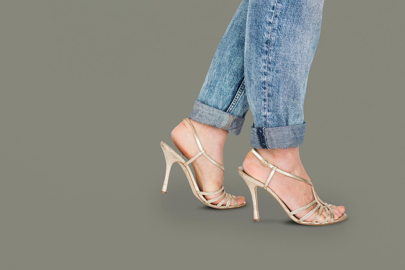 studio, pastel, fashion, model, person, people, race, style, solo, woman, lifestyle, casual, beige, feminism, shoes,... studio, pastel, fashion, model, person, people, race, style, solo, woman, lifestyle, casual, beige, feminism, shoes,...