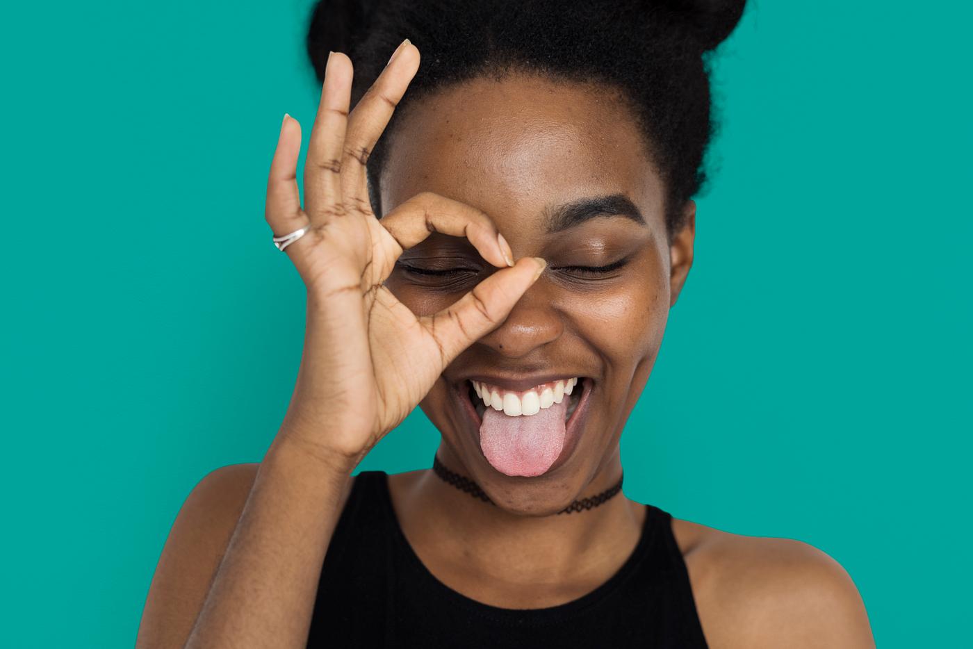 studio, model, person, people, race, style, solo, woman, lifestyle, casual, ok, feminism, isolated, green, african descent,... studio, model, person, people, race, style, solo, woman, lifestyle, casual, ok, feminism, isolated, green, african descent,...