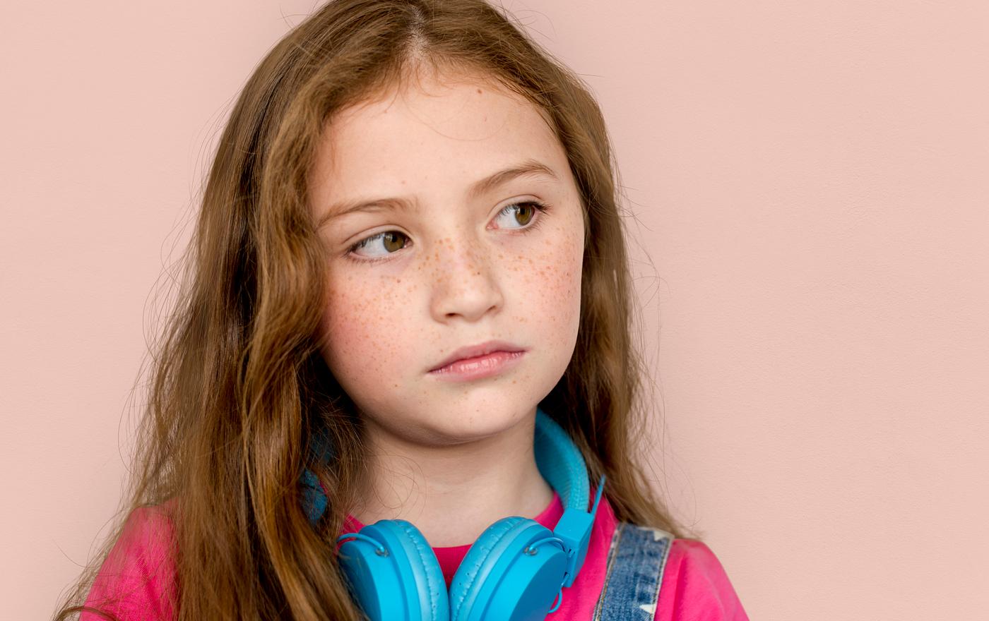 depress, expression, studio, face, person, sad, boredom, bored, beauty, cute, pretty, people, kid, child, girl, solo, pink,... depress, expression, studio, face, person, sad, boredom, bored, beauty, cute, pretty, people, kid, child, girl, solo, pink,...