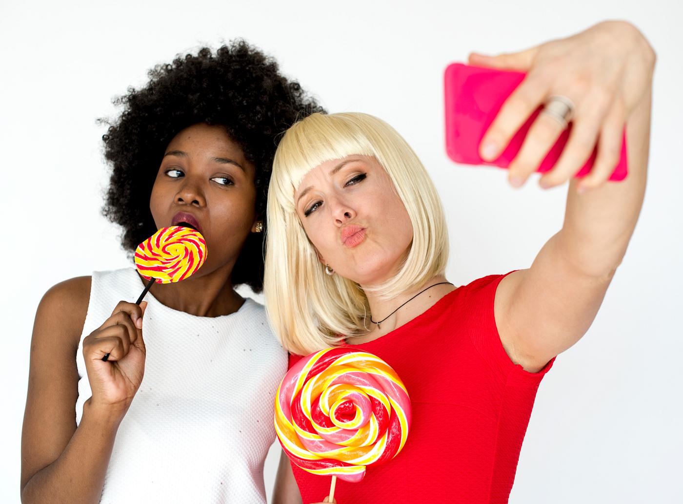 Girls dressing up with wigs Girls dressing up with wigs