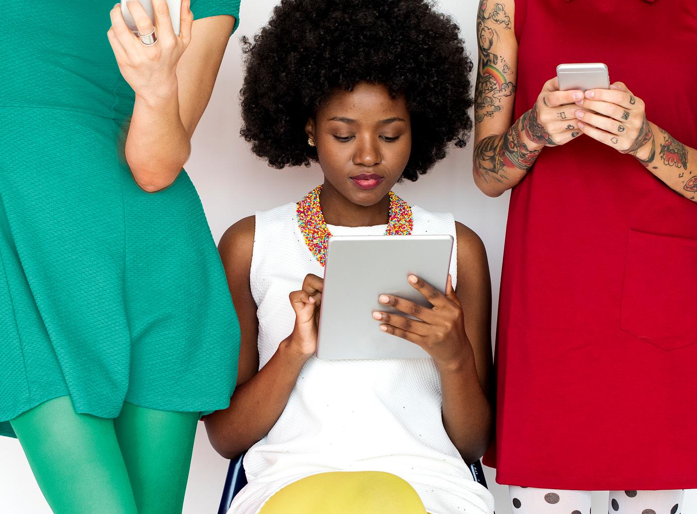 Girls on phones Girls on phones