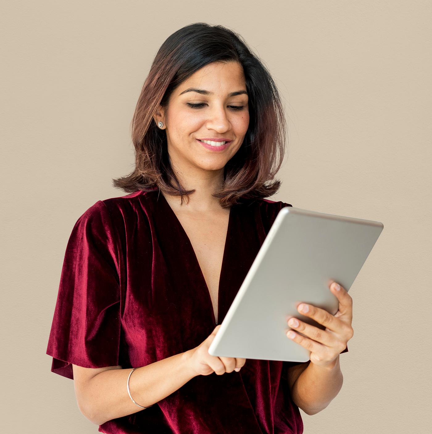 studio, model, person, technology, digital, people, race, style, solo, woman, lifestyle, casual, cheerful, smiling, isolated... studio, model, person, technology, digital, people, race, style, solo, woman, lifestyle, casual, cheerful, smiling, isolated...