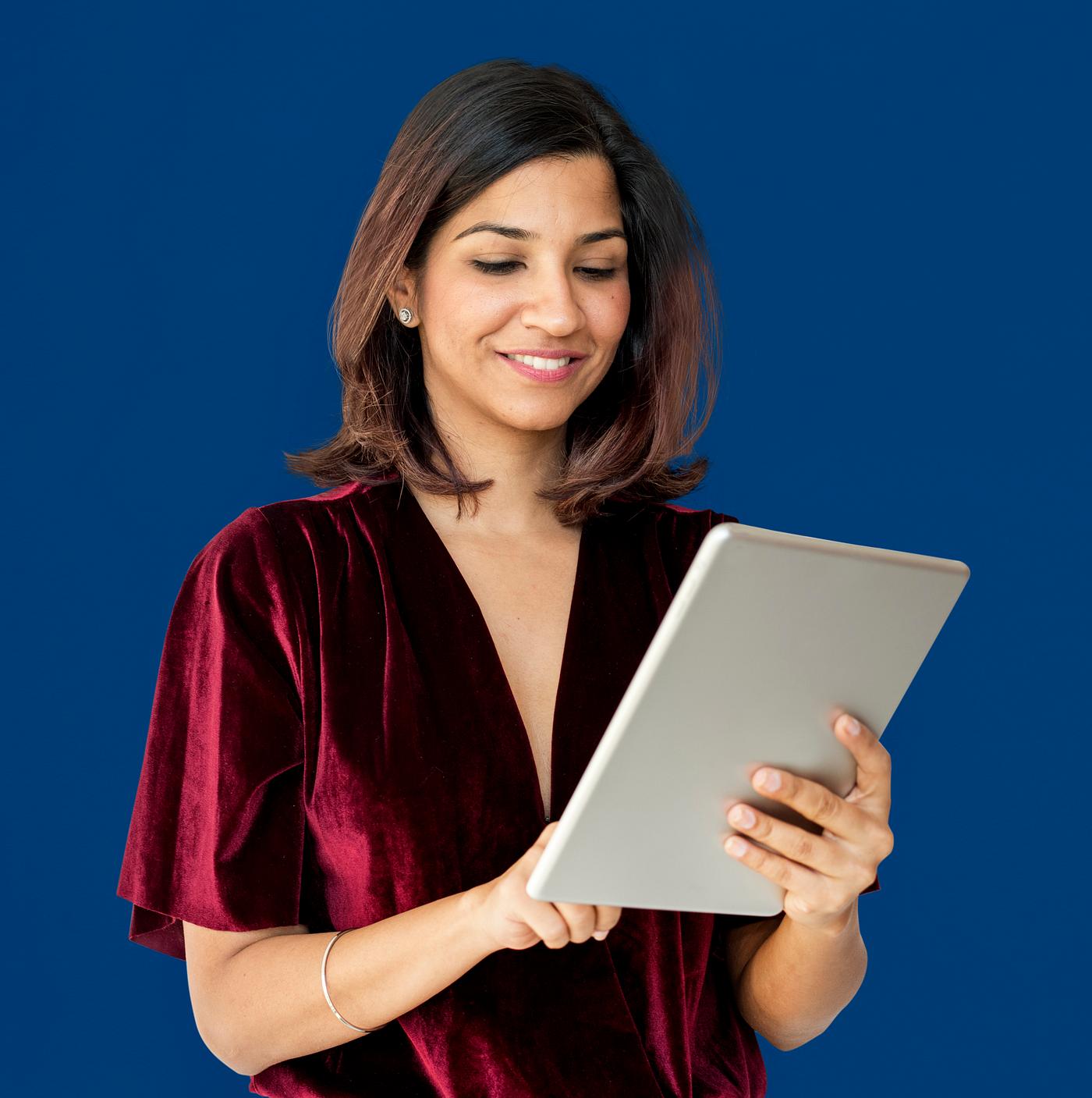 studio, model, person, technology, digital, people, race, style, solo, woman, lifestyle, casual, cheerful, smiling, isolated... studio, model, person, technology, digital, people, race, style, solo, woman, lifestyle, casual, cheerful, smiling, isolated...