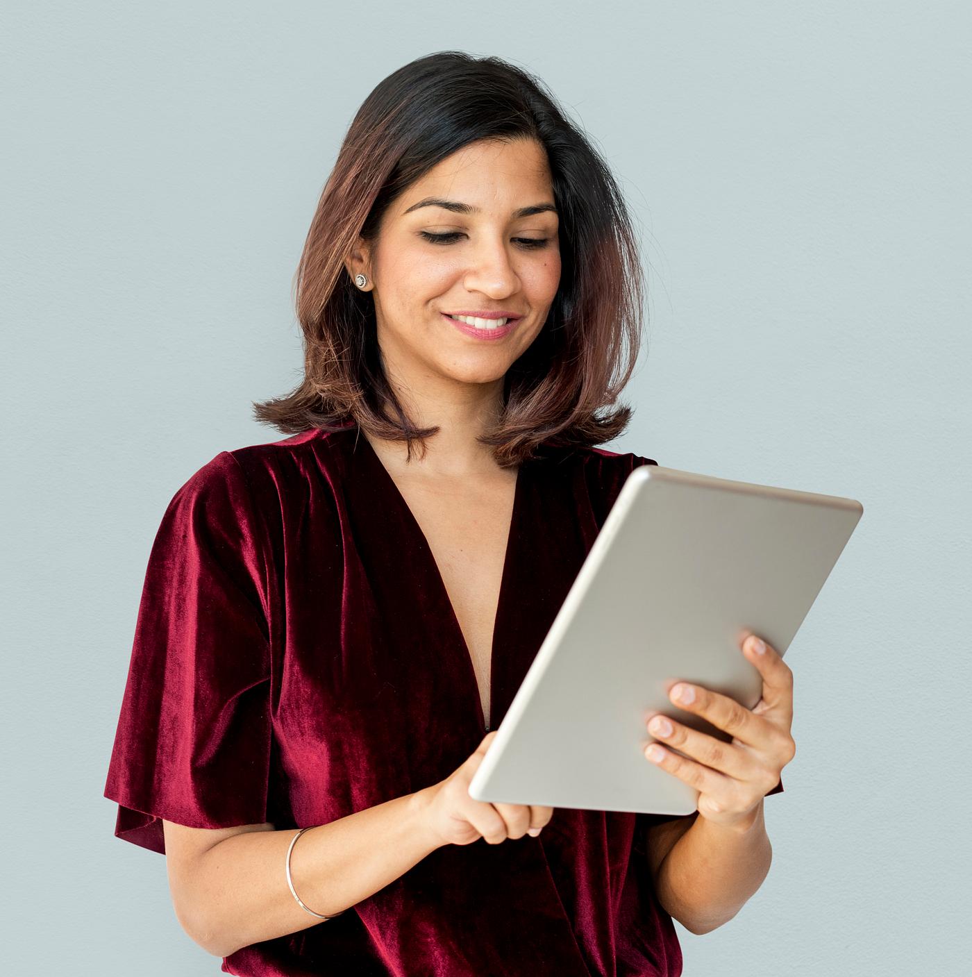 studio, model, person, technology, digital, people, race, style, solo, woman, lifestyle, casual, cheerful, smiling, isolated... studio, model, person, technology, digital, people, race, style, solo, woman, lifestyle, casual, cheerful, smiling, isolated...