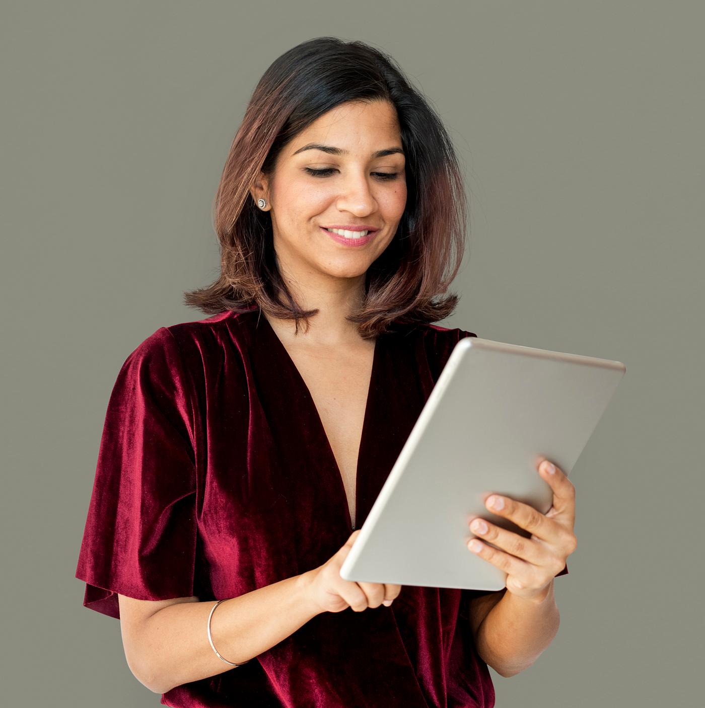 studio, model, person, technology, digital, people, race, style, solo, woman, lifestyle, casual, cheerful, smiling, isolated... studio, model, person, technology, digital, people, race, style, solo, woman, lifestyle, casual, cheerful, smiling, isolated...