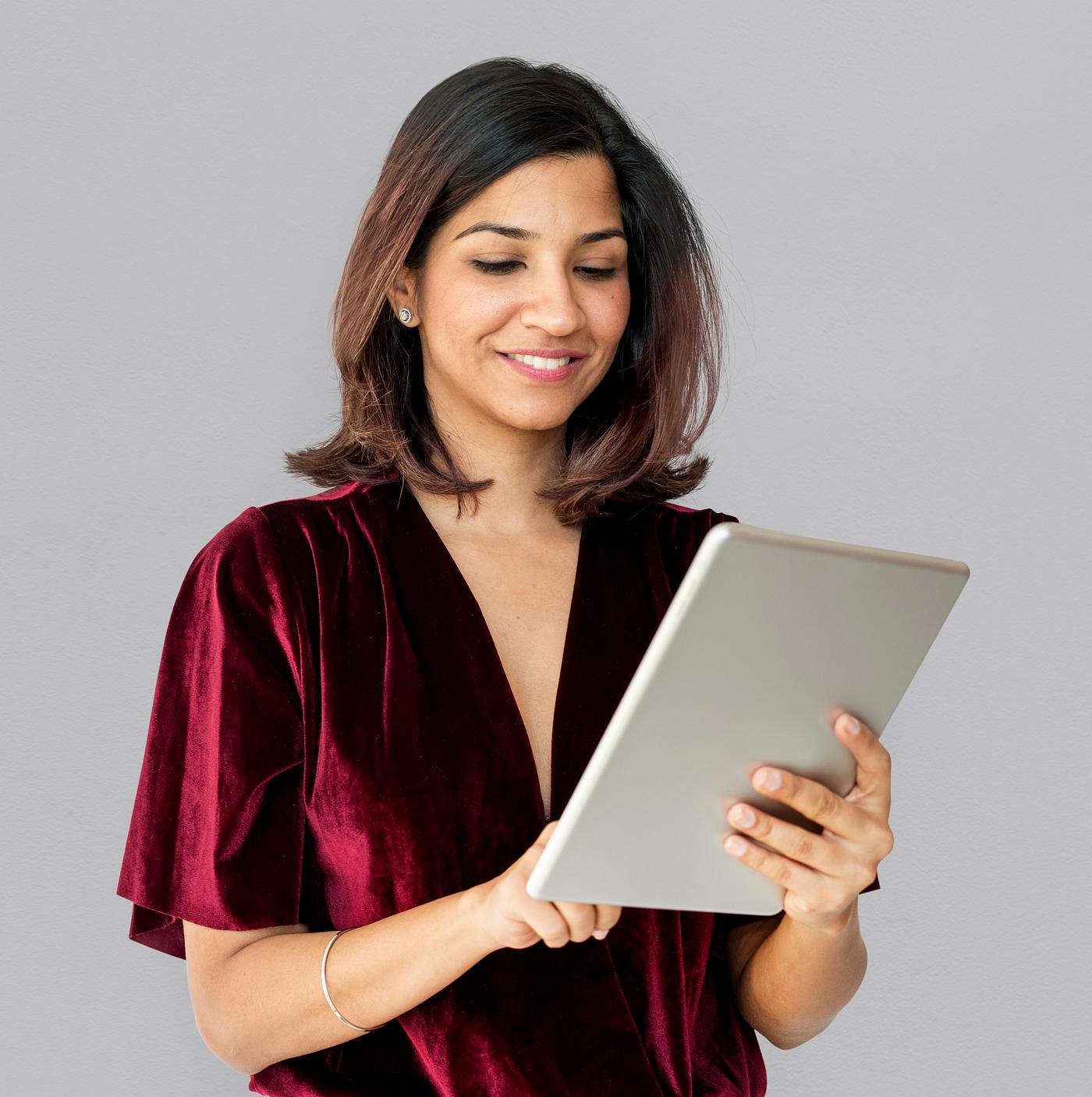studio, model, person, technology, digital, people, race, style, solo, woman, lifestyle, casual, cheerful, smiling, isolated... studio, model, person, technology, digital, people, race, style, solo, woman, lifestyle, casual, cheerful, smiling, isolated...