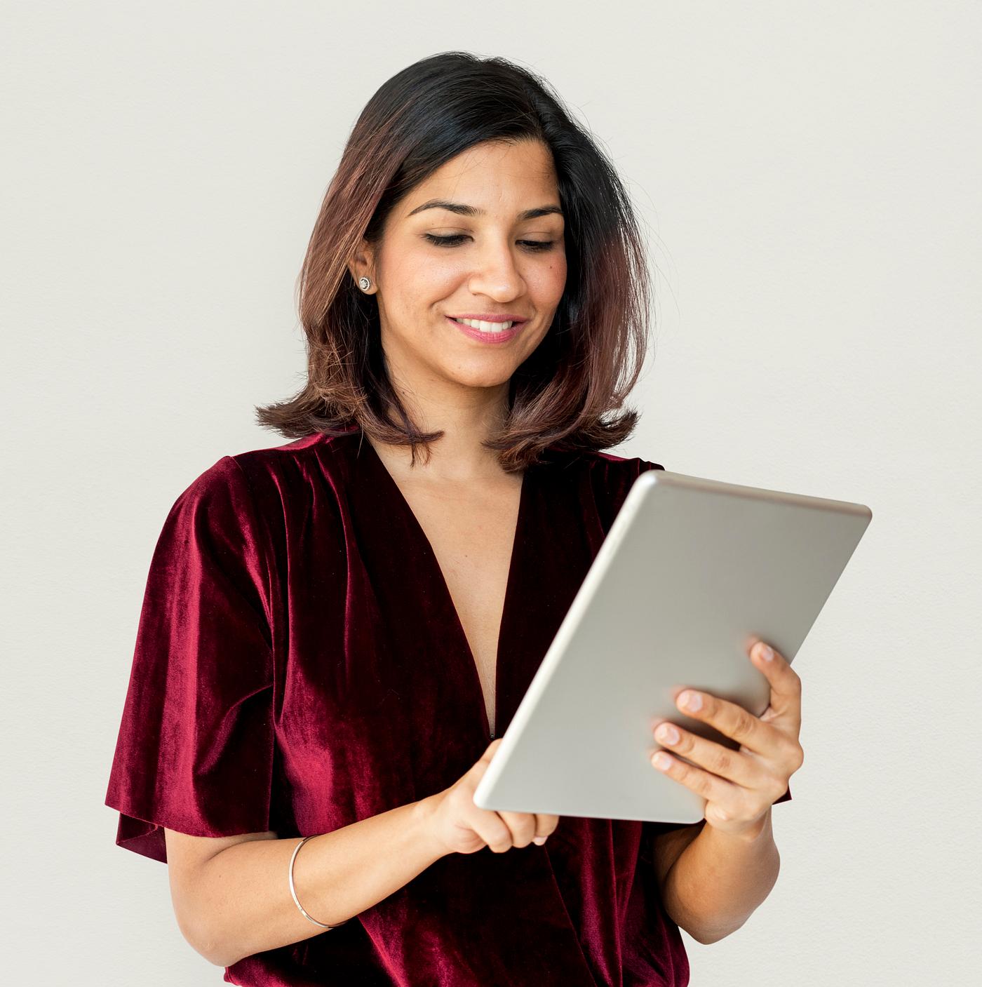 studio, model, person, technology, digital, people, race, style, solo, woman, lifestyle, casual, cheerful, smiling, isolated... studio, model, person, technology, digital, people, race, style, solo, woman, lifestyle, casual, cheerful, smiling, isolated...