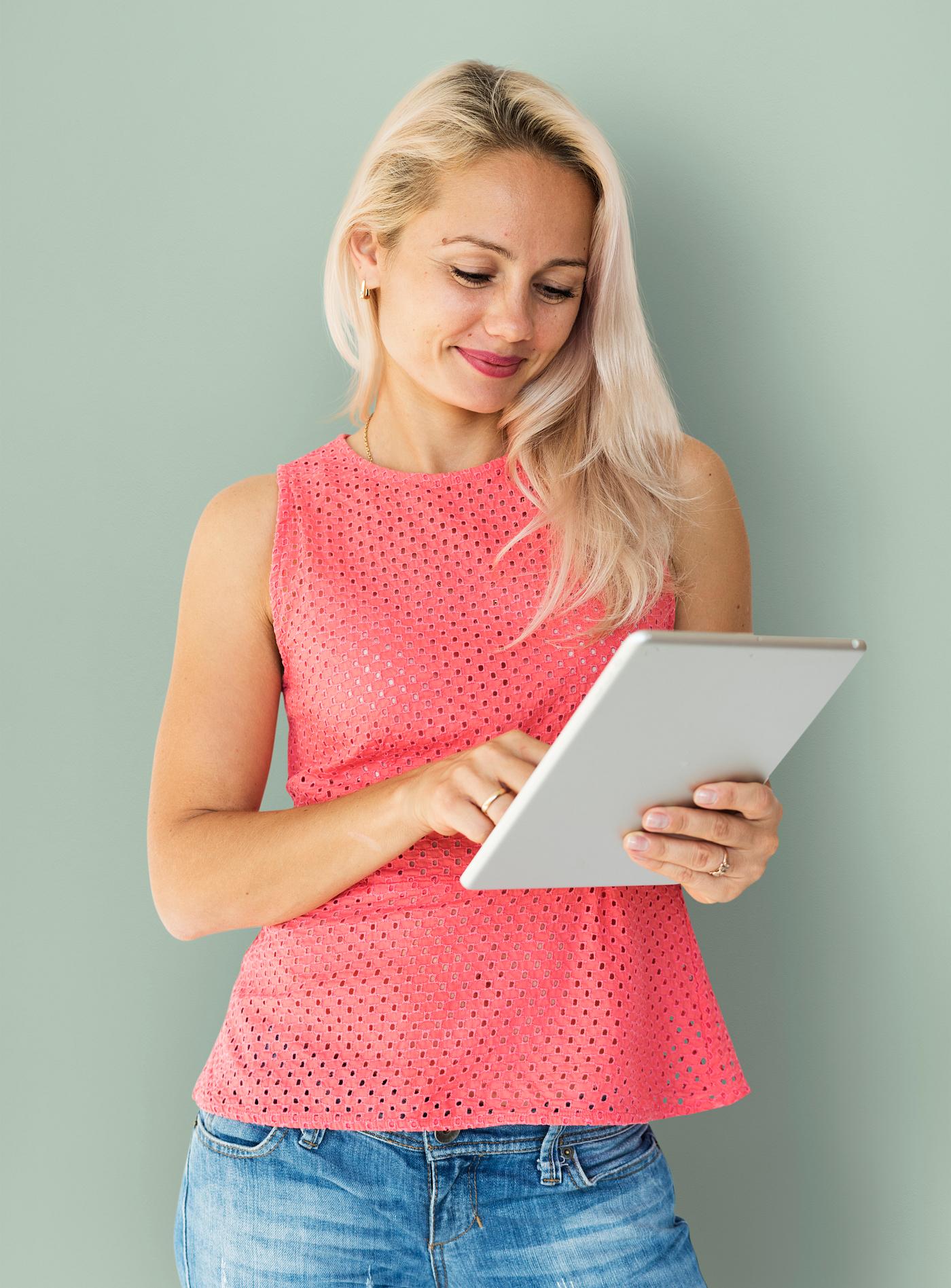 studio, expression, digital device, face, person, technology, use, entertain, digital, people, caucasian, digital tablet,... studio, expression, digital device, face, person, technology, use, entertain, digital, people, caucasian, digital tablet,...
